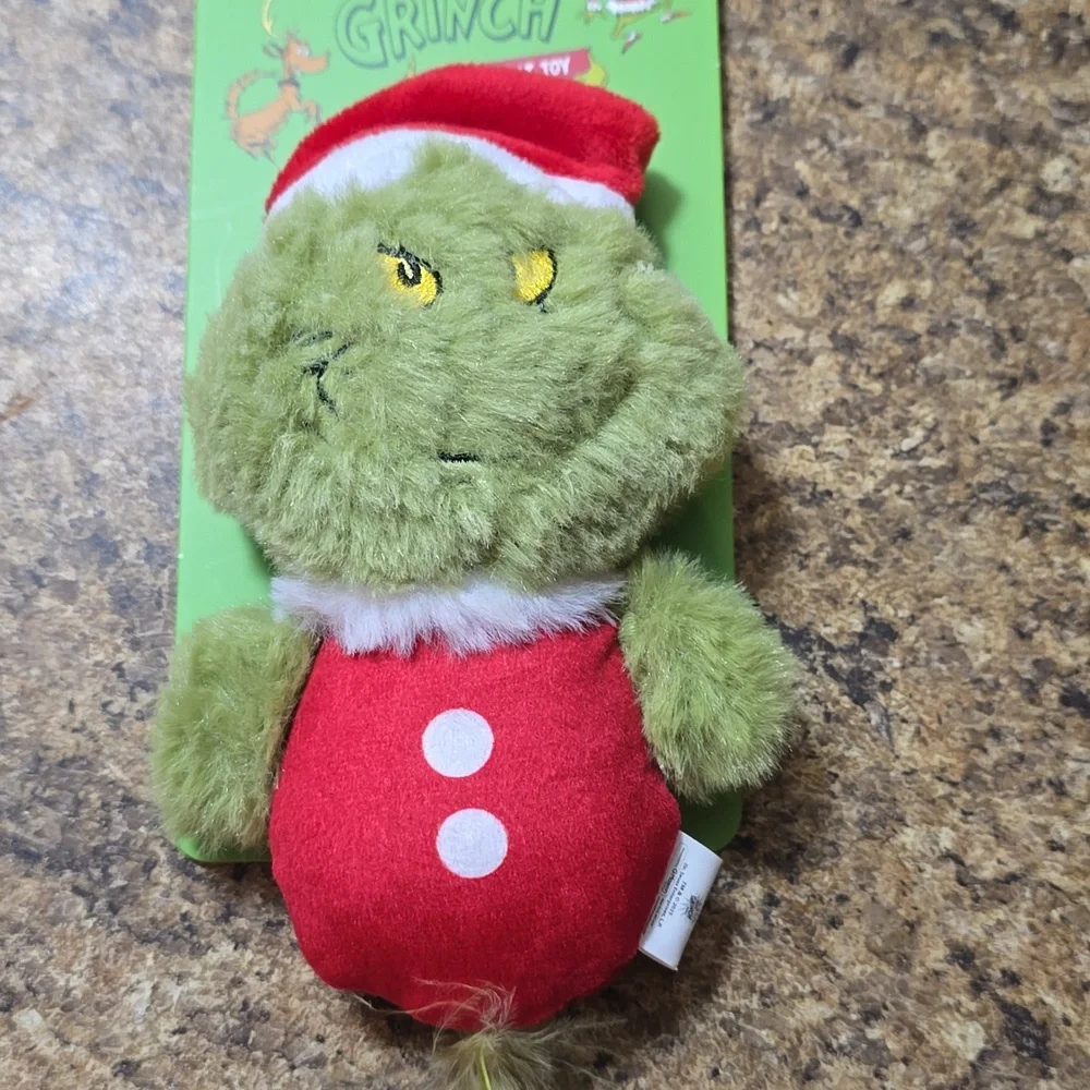 Grinch Plush Kicker Cat Toy With Catnip‎ Inside NWT